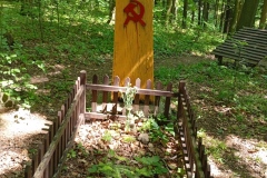pomnik1